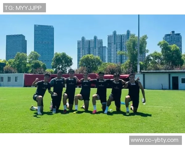 前海港外援奥斯卡晒训练照后因病决定退役引发关注